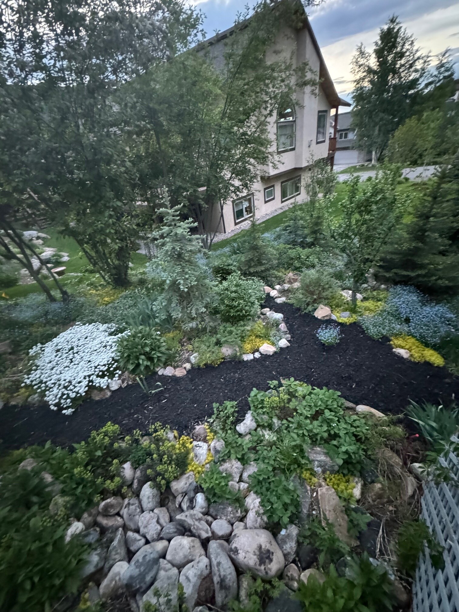 Building Photo - 1887 Hunters Dr