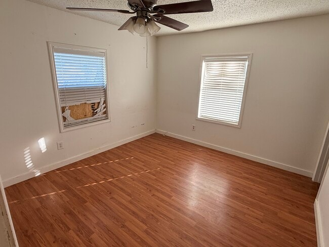 Building Photo - 1111 S Interurban St