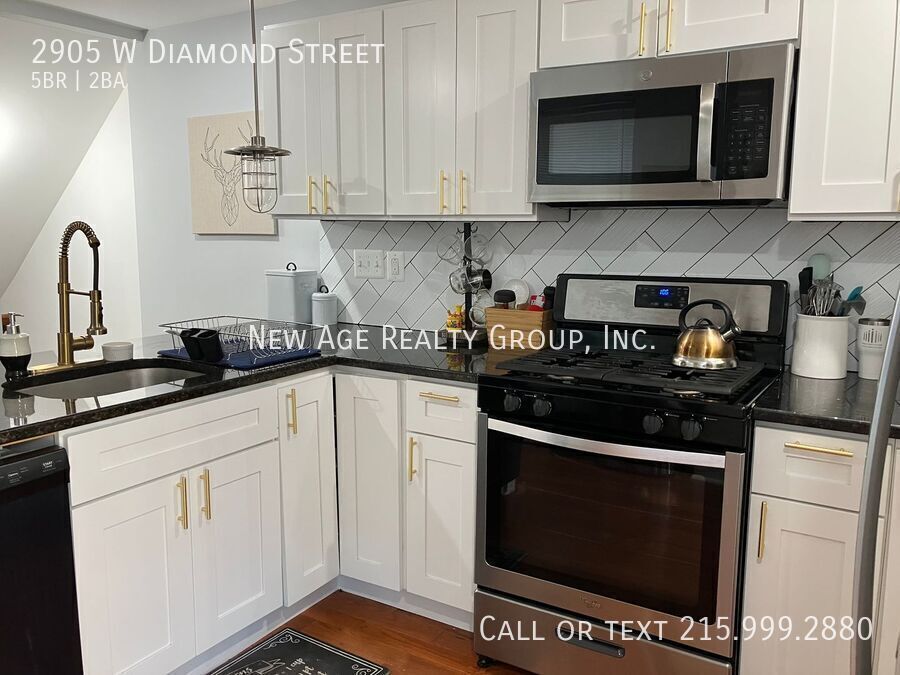 Building Photo - 2905 W Diamond St