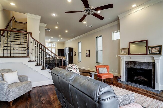 Building Photo - 10912 Wrenwood Park