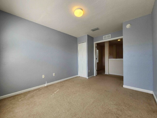 Building Photo - 4560 SW 52nd Cir