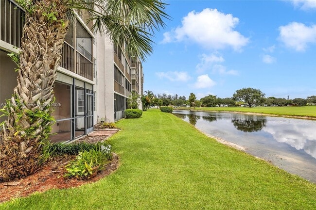 Building Photo - 3100 W Rolling Hills Cir