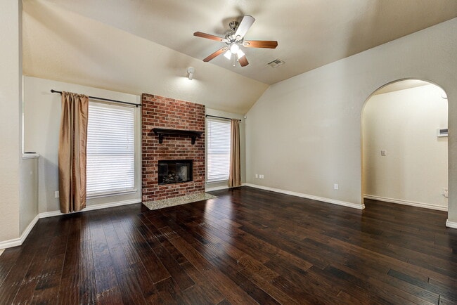 Building Photo - 2908 Glasgow Dr