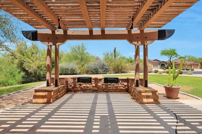 Building Photo - Stylish 2-Bedroom Home with Resort-Style A...