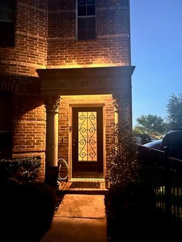 Building Photo - 2500 Rockbrook Dr