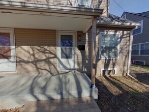 Building Photo - 707 S Hydraulic Ave