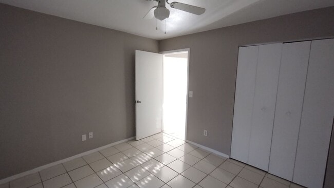 Building Photo - 4015 Apache Cir