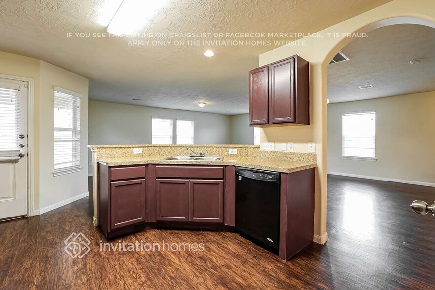 Building Photo - 12631 Lady Slipper Rd