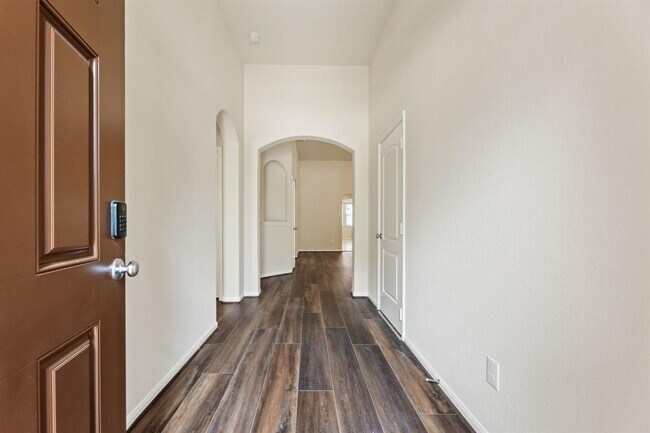 Building Photo - 21318 Cypress River Oak Dr