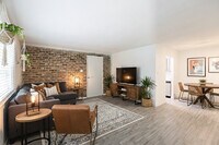 Building Photo - Chateau Apartments