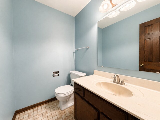 Building Photo - 1696 Vermont Dr