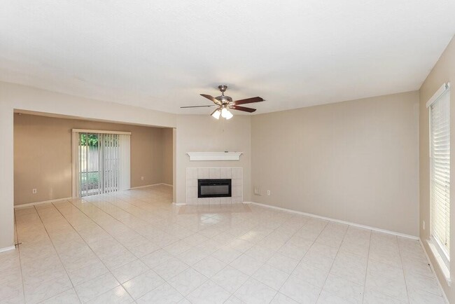Building Photo - 8815 Roaring Point Dr