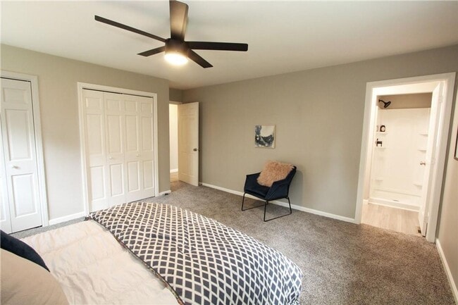 Building Photo - For Rent fully renovated 3BD 2BA Ranch home in Carmel, IN