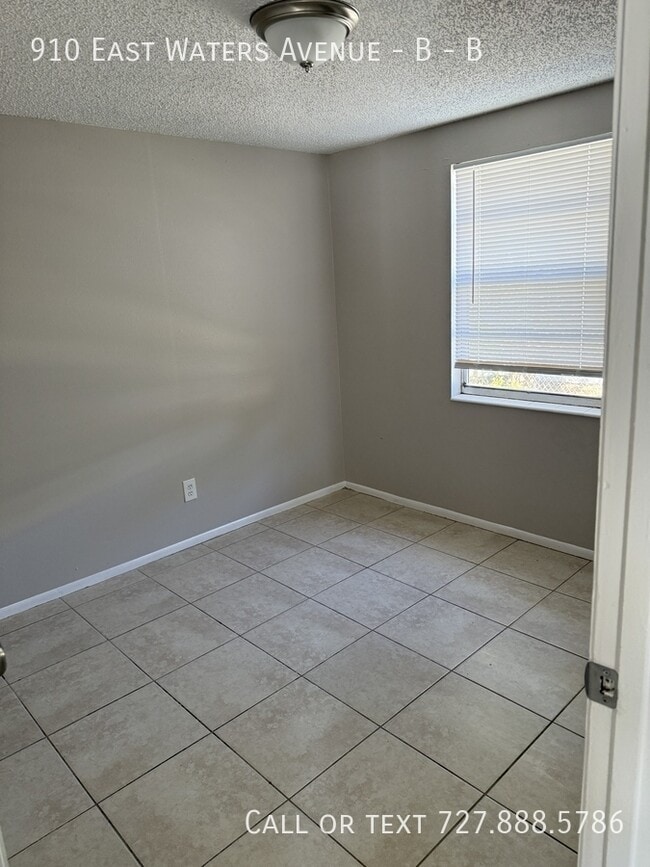 Building Photo - 910 E Waters Ave