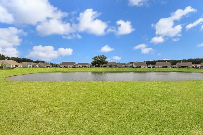 Building Photo - "Lagoon view in Lawton Station - Spacious ...