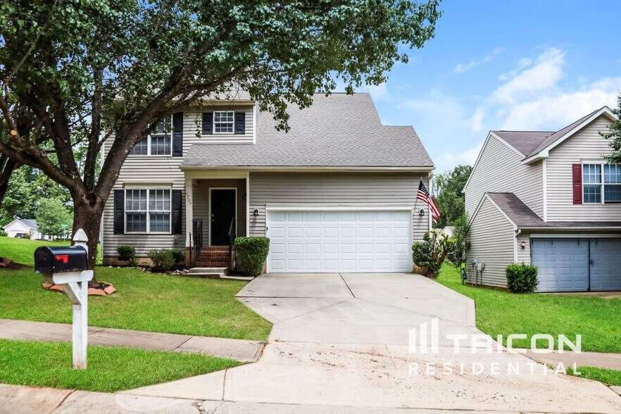 Primary Photo - 5203 Holbert Cir