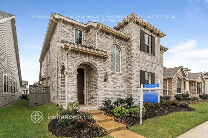 Building Photo - 2533 Stella Ln