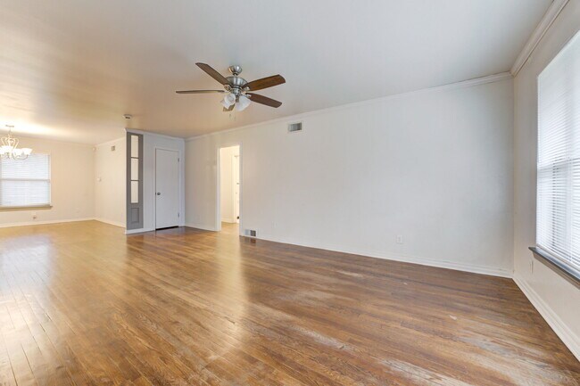 Building Photo - 4121 NW 20th St