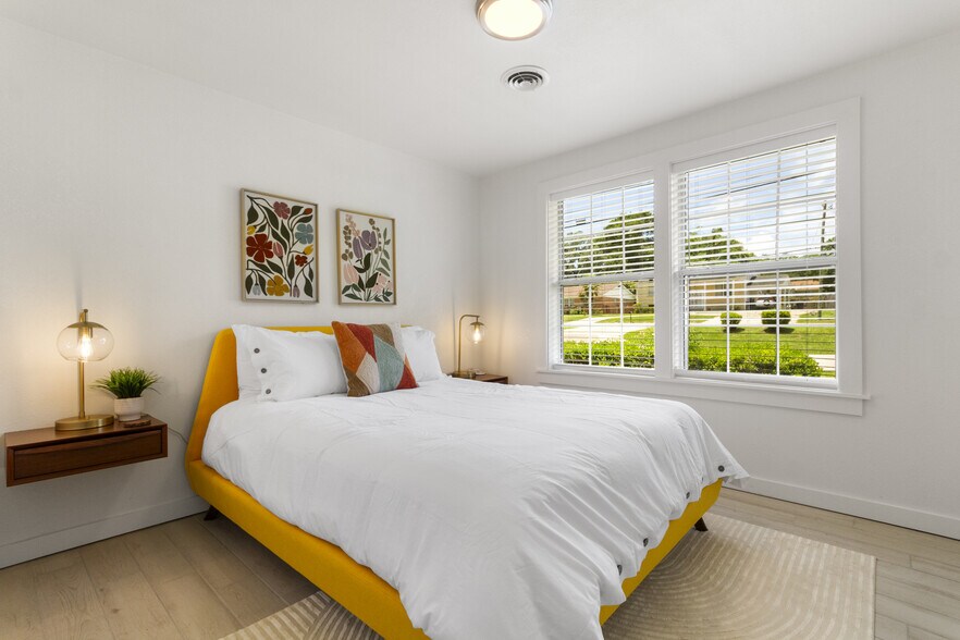 Building Photo - 4300 N 9th Ave