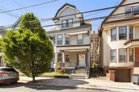 Building Photo - 21 49th St