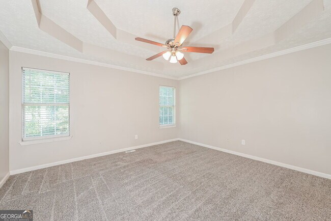 Building Photo - 237 Fox Run
