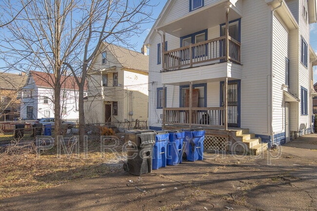 Building Photo - 2936 E 128th St