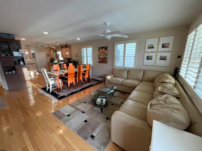 Building Photo - 13 S Kenyon Ave