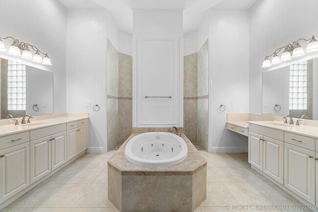 Building Photo - 6641 Conch Ct
