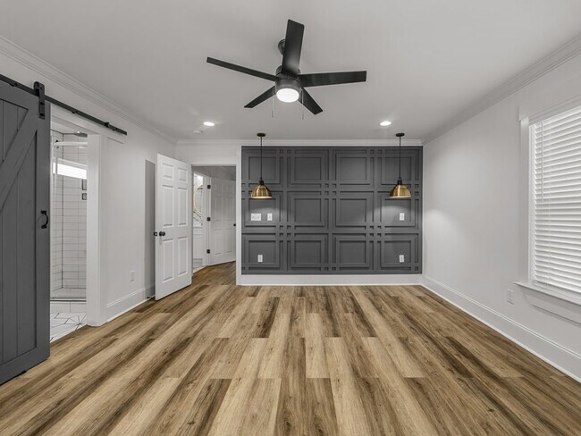 Building Photo - 214 Averill St