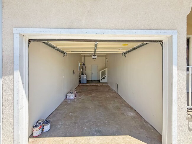 Building Photo - Beautiful 2B/1BA Home in Vista Now Availab...