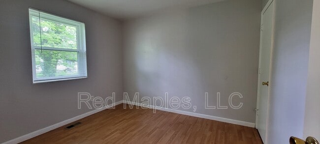 Building Photo - 4006 Esseldale Dr