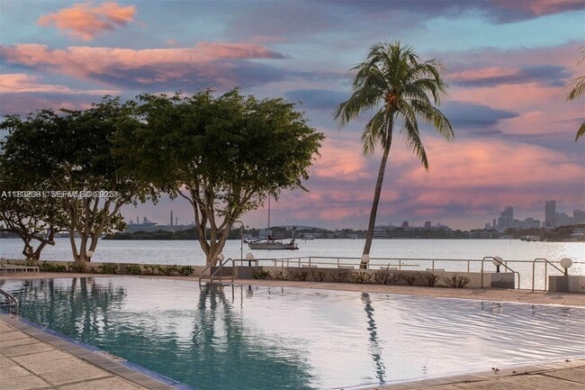 Building Photo - 3 Island Ave