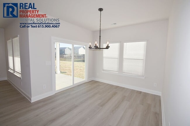 Building Photo - Beautiful 3 bedroom home in Murfreesboro! Off of Veterans Pkwy!