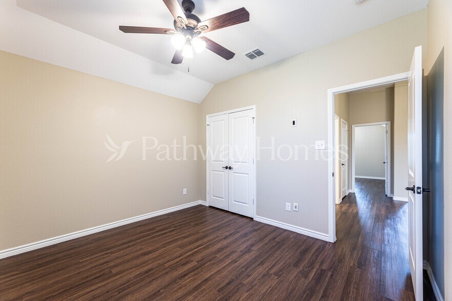 Building Photo - 119 Highwood Ave