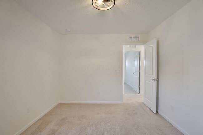 Building Photo - 12009 Landon Dr