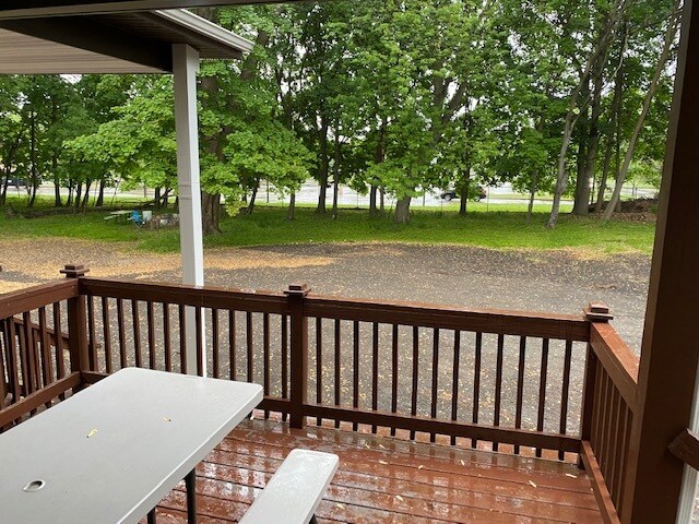 Building Photo - 33 Maple Ave