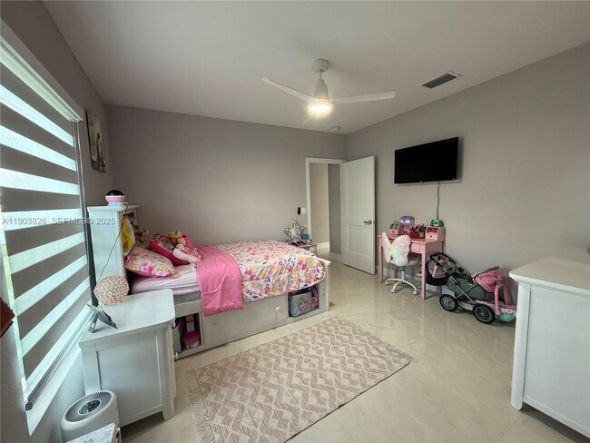 Building Photo - 1718 California