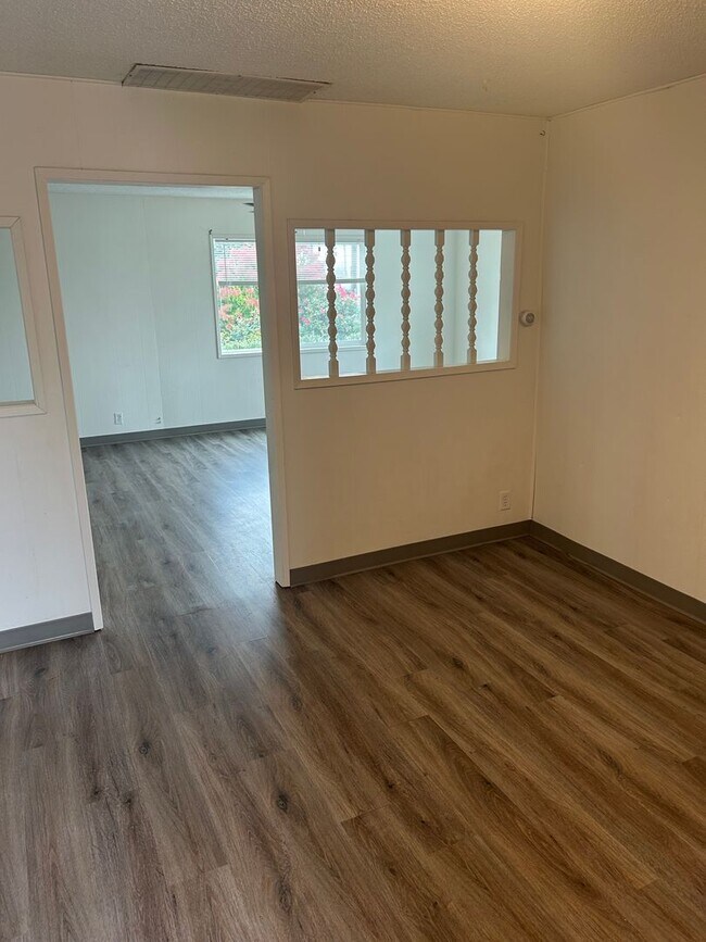 Building Photo - 29133 Milliron Rd