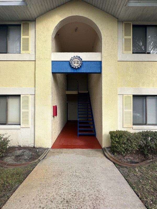 Building Photo - 90 Hidden Lake Dr
