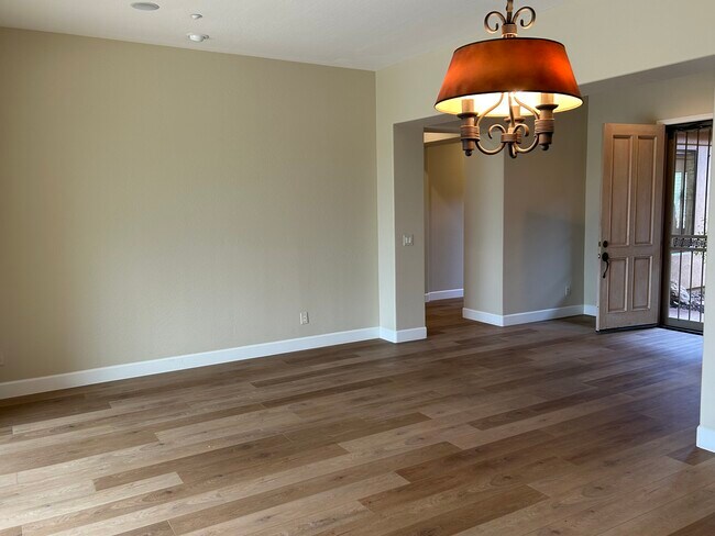 Building Photo - 42019 N Golf Crest Rd