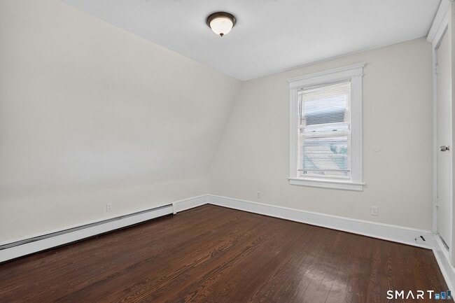 Building Photo - 40-44 Vine Street Unit 3