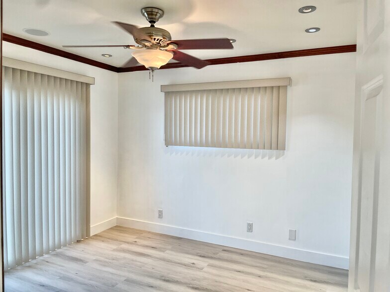 Building Photo - 8781 La Grand Ave