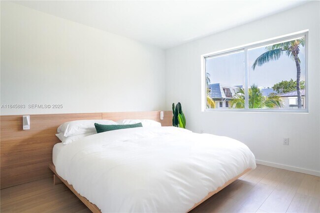 Building Photo - 201 Sunrise Dr