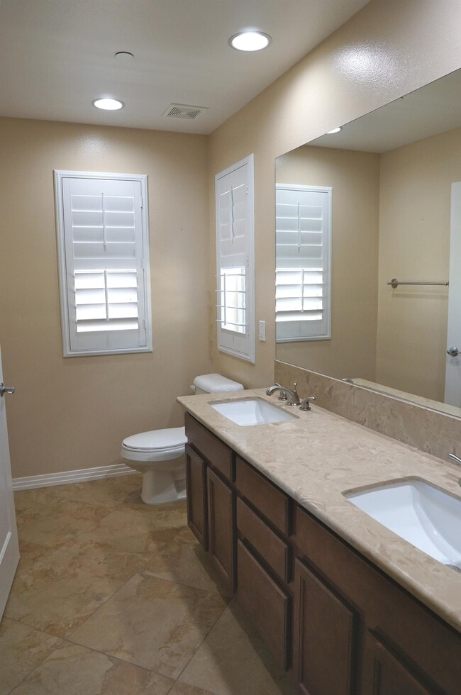 Building Photo - 80052 Silver Sage Ln