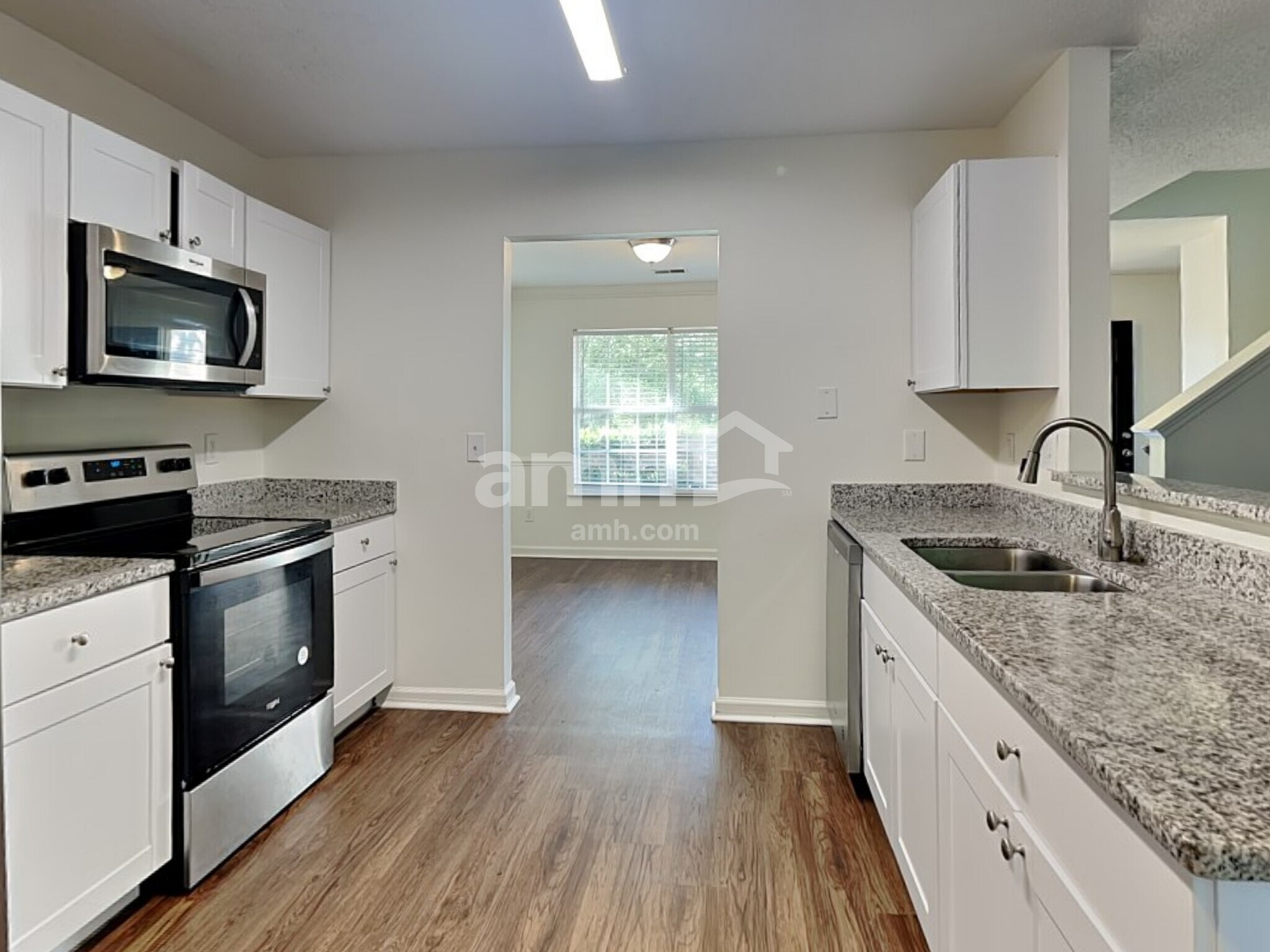 Building Photo - 6 Mystique Falls Ct