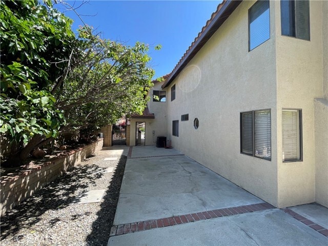 Building Photo - 955 Longview Dr