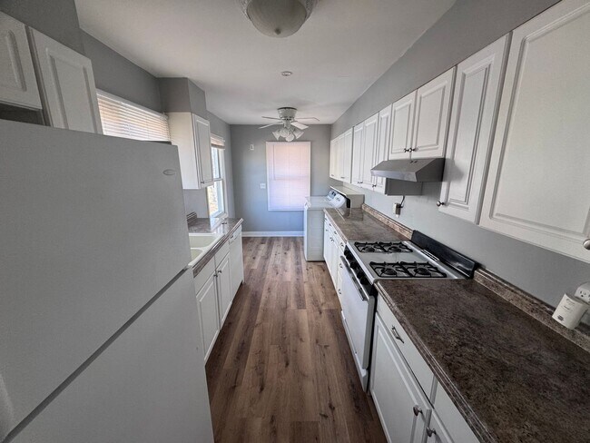 Building Photo - COMING SOON! Bright & Spacious 3-Bedroom Home with Large Backyard