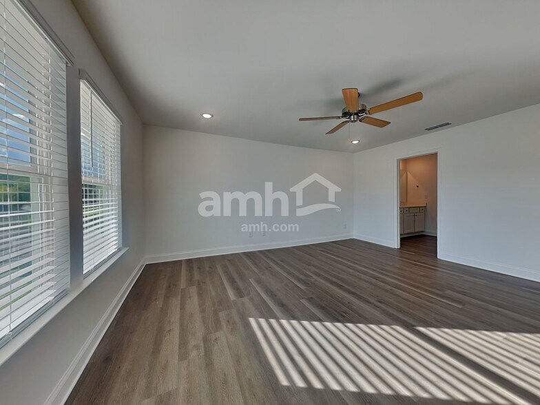 Building Photo - 1654 Soapstone Rd