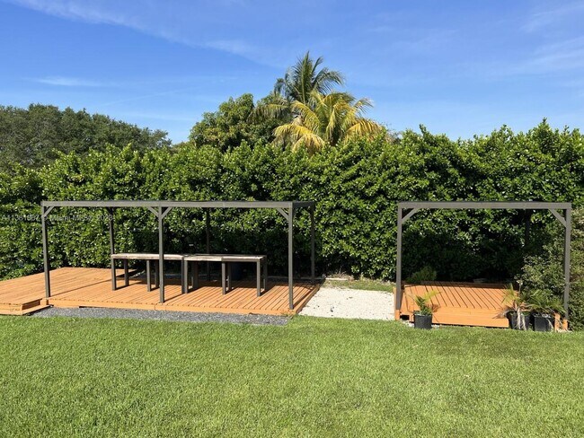 Building Photo - 7720 SW 147th Terrace