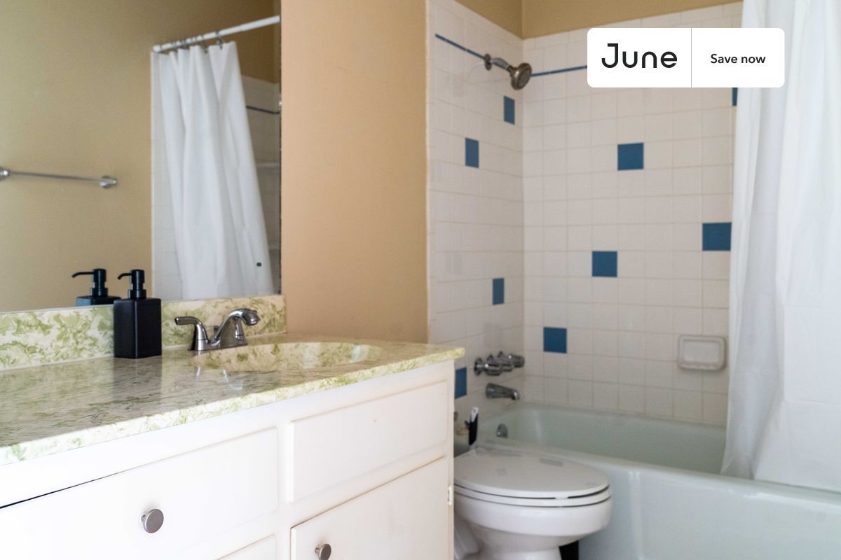 Building Photo - 9104 Quail Creek Dr